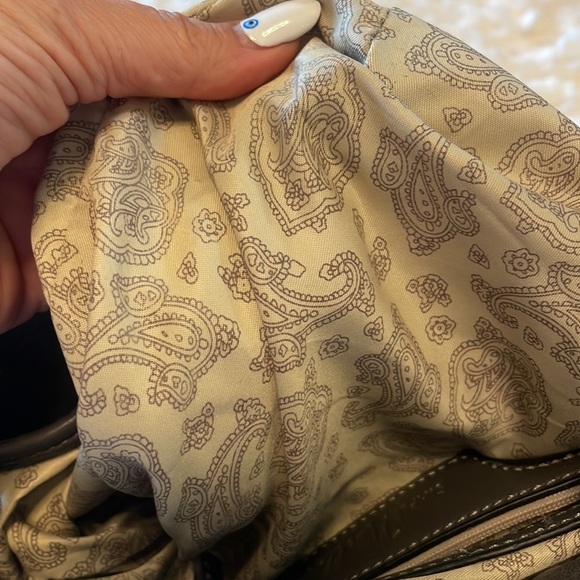 Simply Noelle embossed handbag with suede front fringe dark gray 2 hand handles - Picture 13 of 16